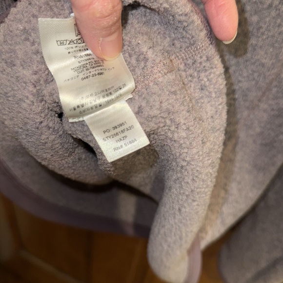 Patagonia better sweater 1/4 zip fleece, size medium heathered lavender color. - Picture 6 of 6
